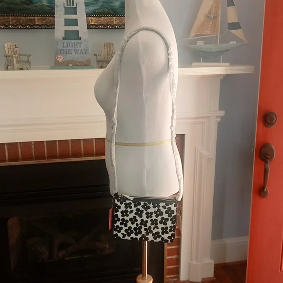 ♠NWT♠ Kate Spade Darcy Small Slim Black and White Floral Crossbody Bag - Picture 2 of 15